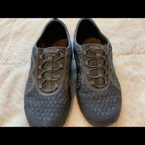 Skechers Relaxed Fit Womens size 11 in Gray